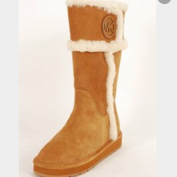 Michael Kors winter boot