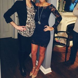 Lace navy blue bodycon dress