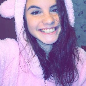 Meet your Posher, Kayla