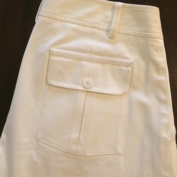 Laundry by Shelli Segal wide-leg pants.