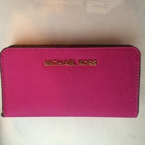 Micheal Kors wallet