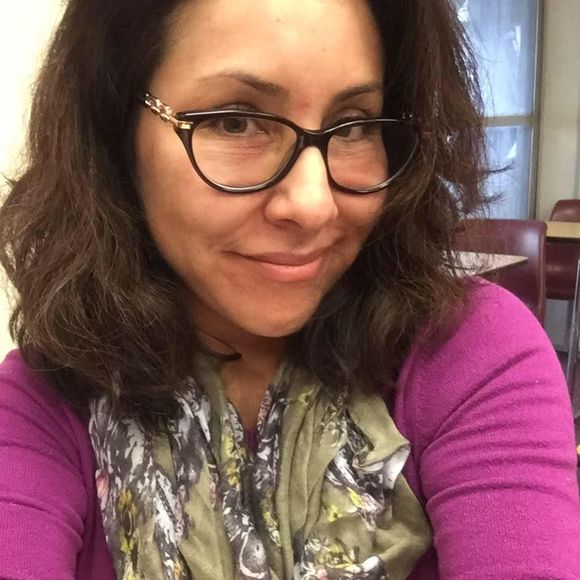 Meet your Posher, Cynthia