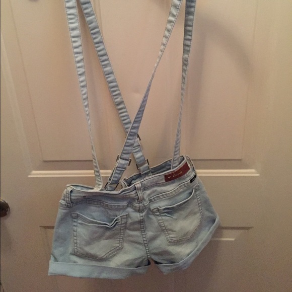 Shorts - Picture 4 of 4