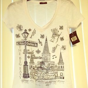 New Orleans tee! Get ready for Mardi Gras ⚜💋🍻🎭
