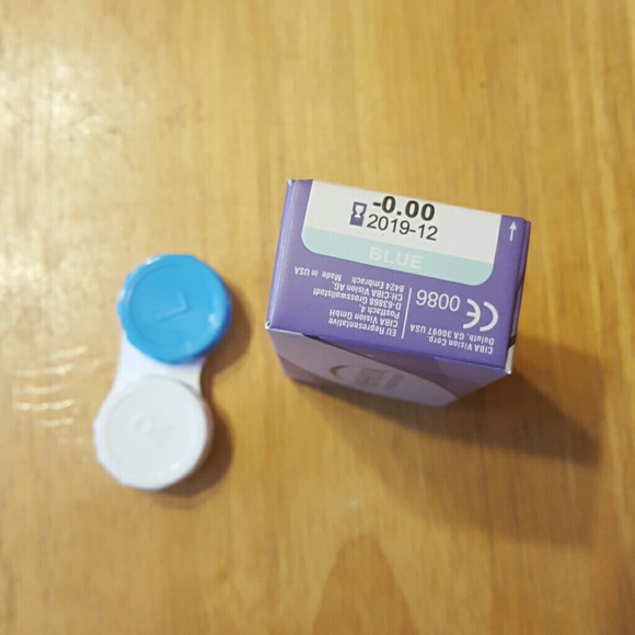 Blue Freshlook Colorblends contacts