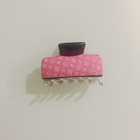 Louis Vuitton Hair Clip
