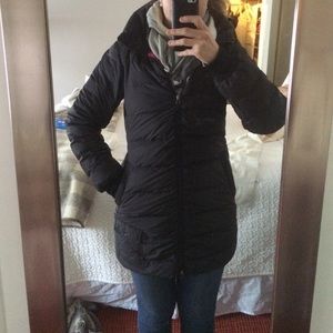 EUC REI mid length black down coat size Medium