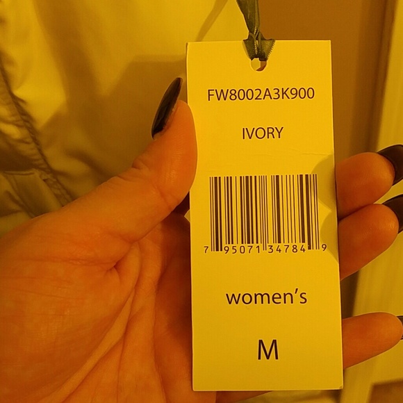 White puffer vest - Picture 4 of 4