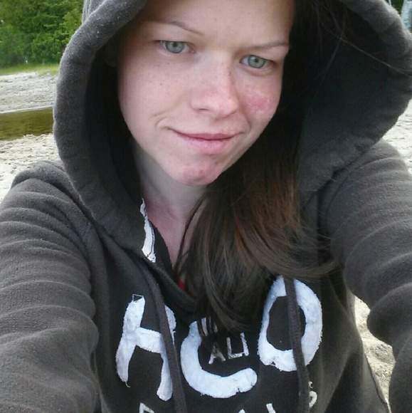 Meet your Posher, Amanda - Picture 1 of 1