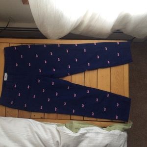 Vineyard Vines whale print Capris