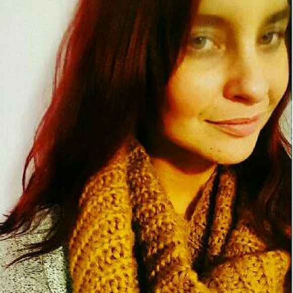 Meet your Posher, Amanda - Picture 1 of 1