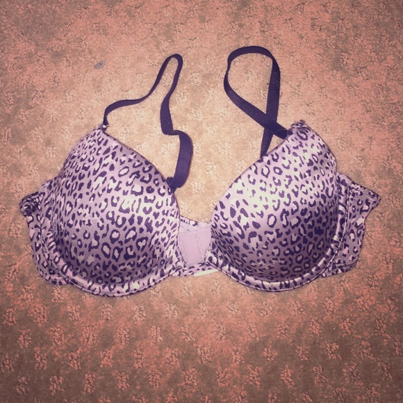 34B WonderBra- ADDS A CUP SIZE