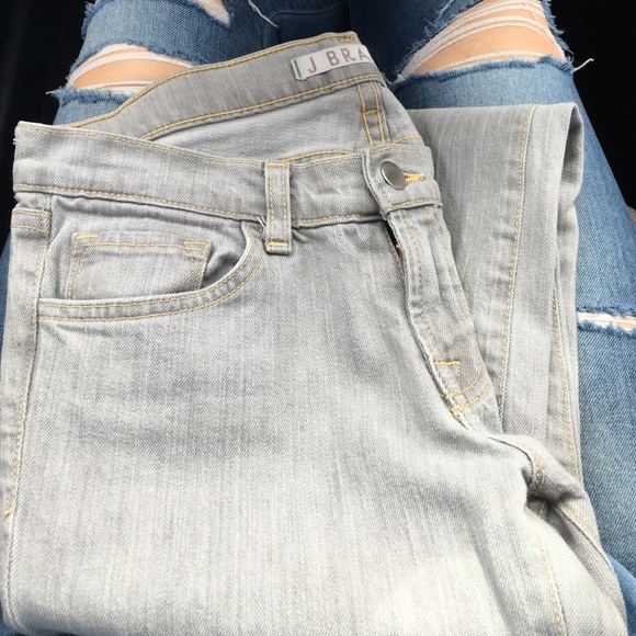 Sold. 👖✨J brand cigarette grey Jean.
