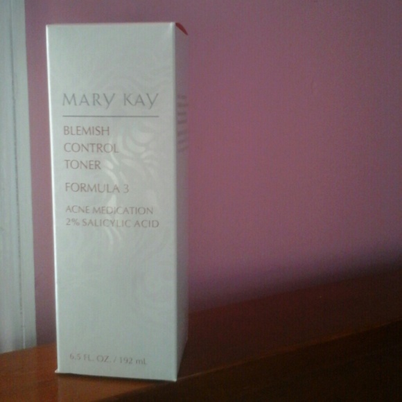 Mary Kay- blemish control toner (formula 3)