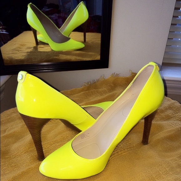 Calvin Klein Dolly pumps.