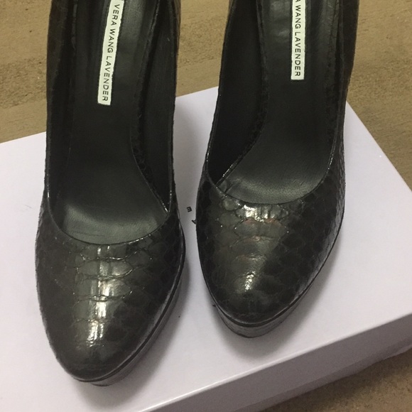 Authentic Vera Wang Lavender Platform Pump - image 4