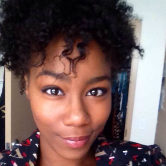 Meet your Posher, Kyela