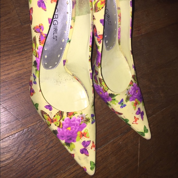 BCBGIRLS Pumps