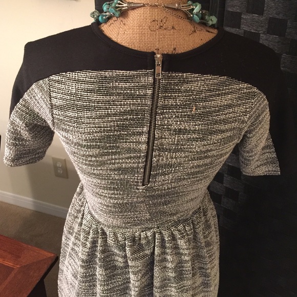 Dress - Picture 3 of 3