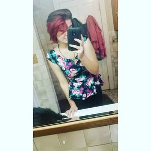 Meet your Posher, Rena