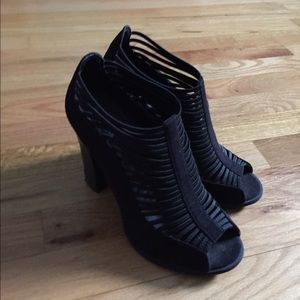MIA black chunky heels