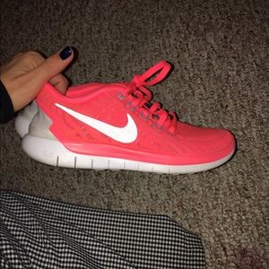 Coral Nike free runs