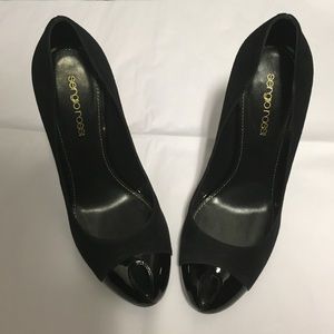 Sergio Rossi keyhole Classic black suede pump