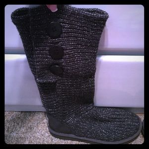 Size 8 Tall Grey Knit Uggs