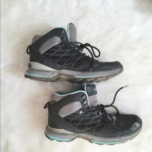 Teal/Black North Face Women's Hiking Boots Size 10
