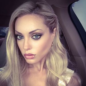 Meet your Posher, Eliza