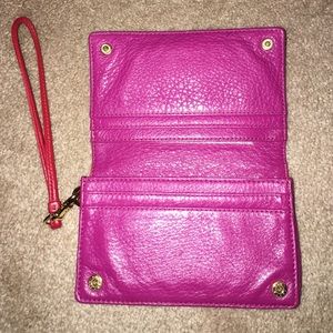 Tory Burch Bags - Tory burch wristlet Tory Burch Bags - Tory burch wristlet