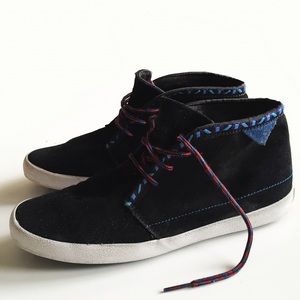 Pointer Women's Black Suede Sneakers