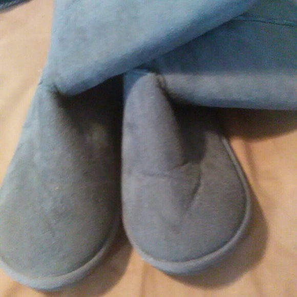 Gray boots size,9 1/2