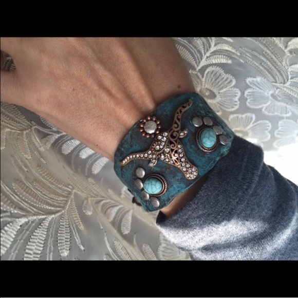 Longhorn Patina Bracelet - Picture 2 of 4