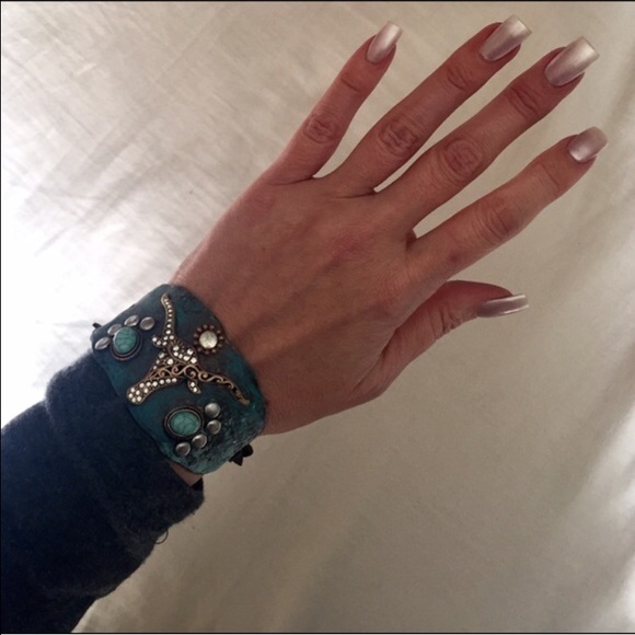 Longhorn Patina Bracelet - Picture 4 of 4