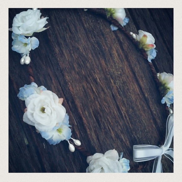 Light Blue & White Flower Crown