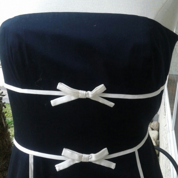 Ann Taylor pin up dress. Size 6P. - Picture 3 of 4