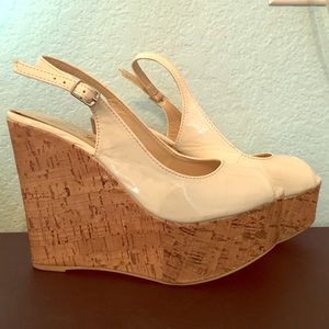 White cork wedges
