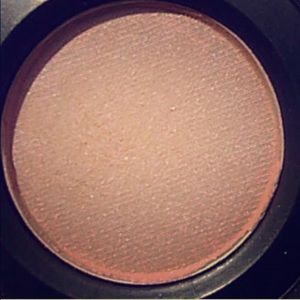 Mac grain eyeshadow