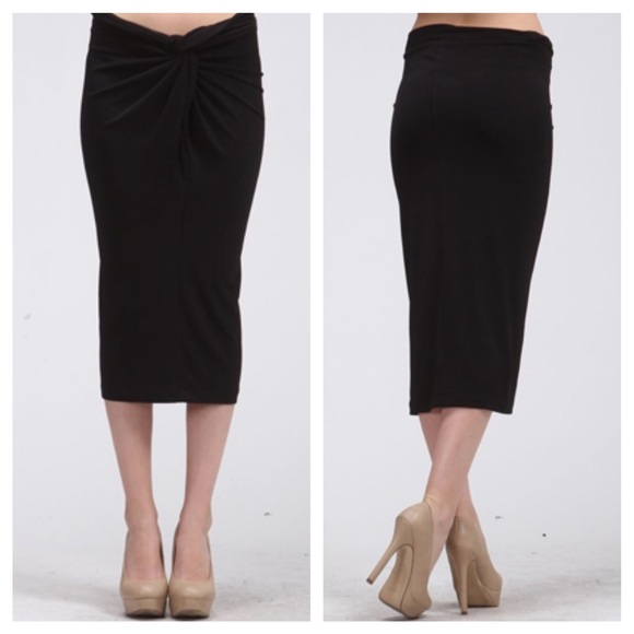 Chic front knot runched skirt LAST One - Picture 2 of 3