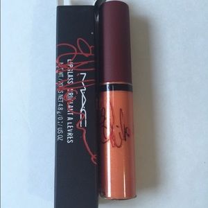 MAC Viva Glam Lipglass Rihanna