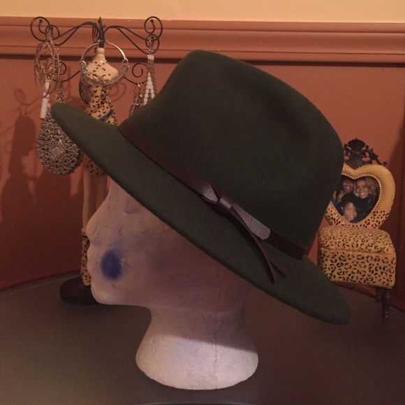 Wide Brim Fedora!