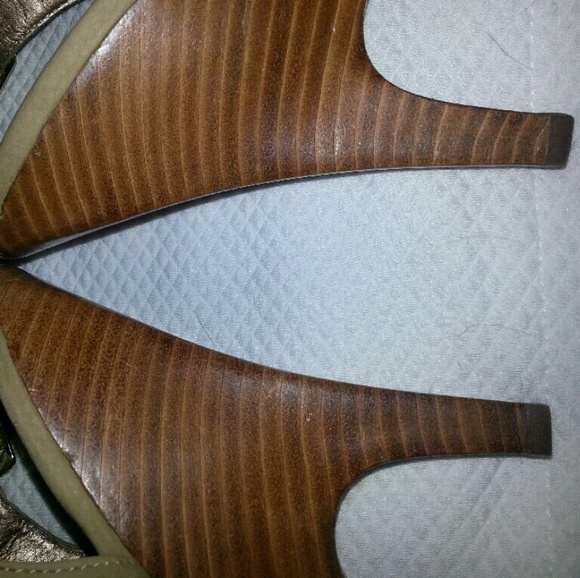 Bakers Heeled Wedges - Picture 4 of 4