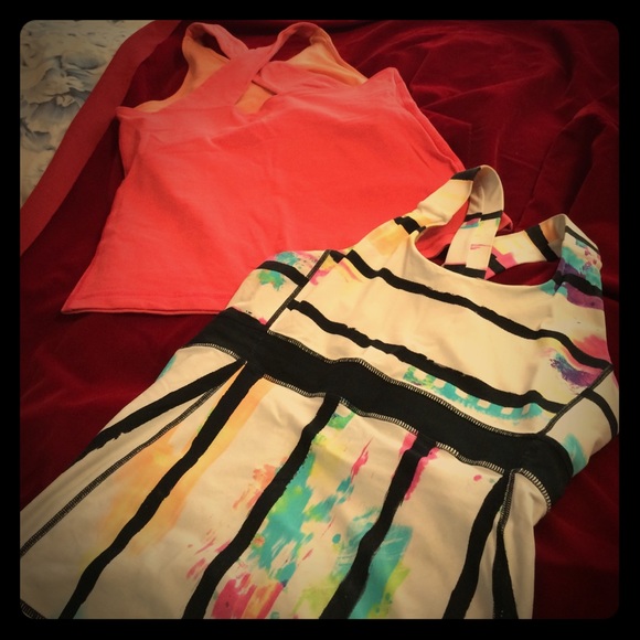 Lululemon tanks