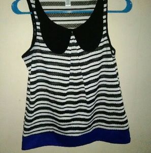 NWOT vibrant dressy top!!