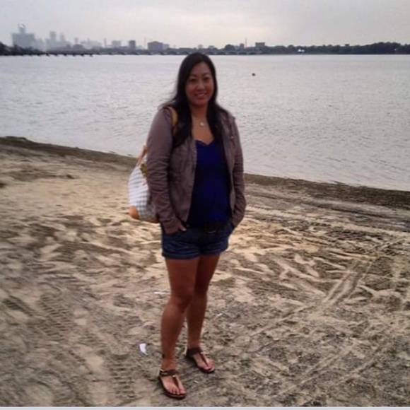 Meet your Posher, Candace - Picture 2 of 4