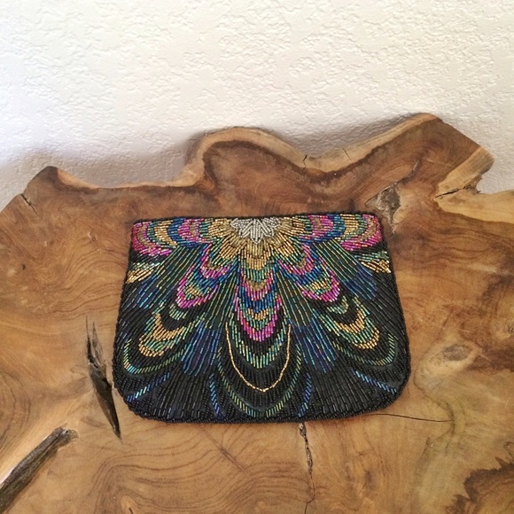 ✨HP✨ Vintage | Beaded Zipper Clutch - Picture 5 of 7