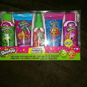 Bath and body set