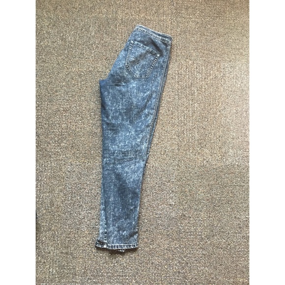 Distressed Skinny jeans