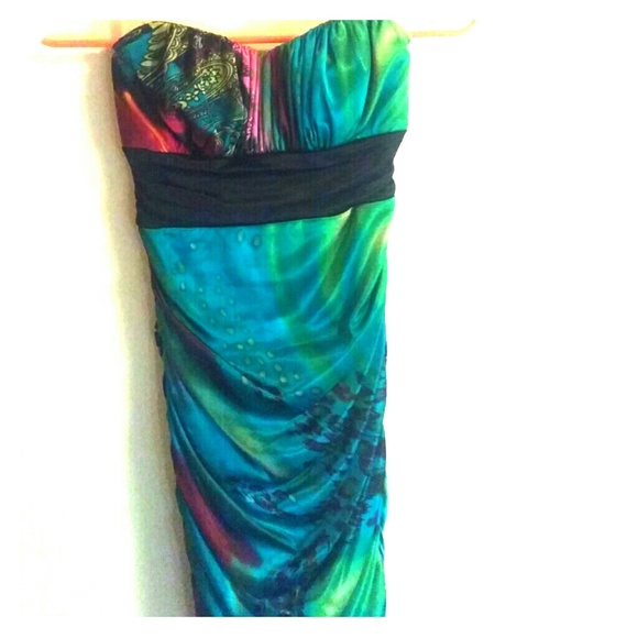 Strapless multicolred dress